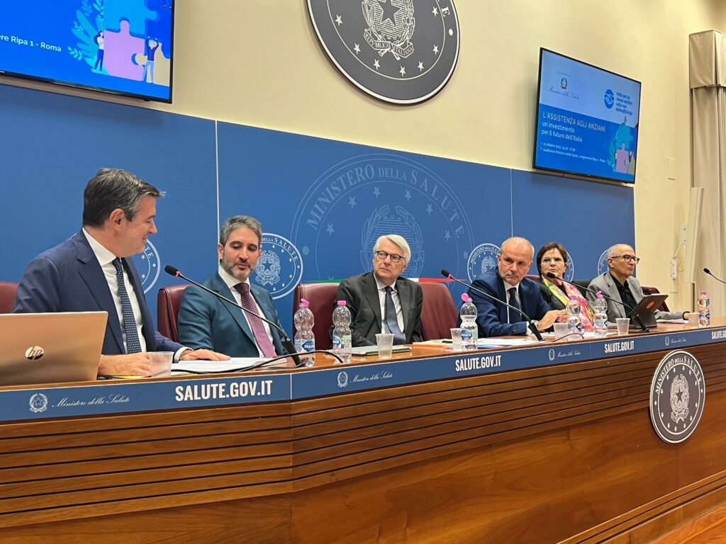 I relatori all'incontro del Patto Non Autosufficienza: al centro il ministro Orazio Schillaci